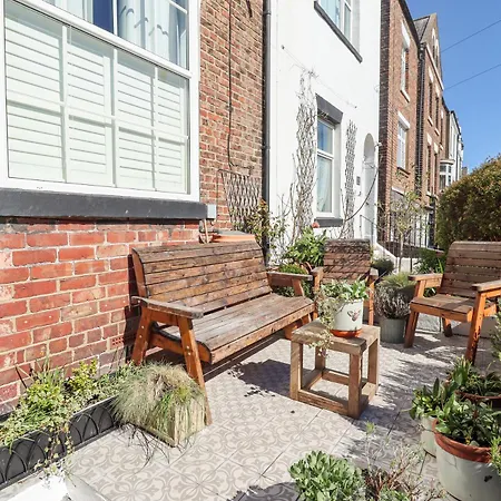 펜션 Regatta House *