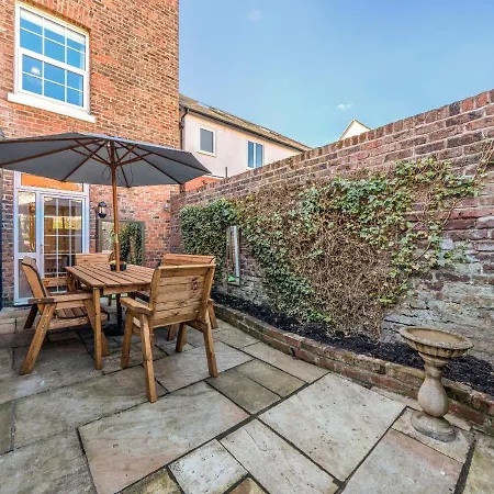 Holiday home Regatta House *