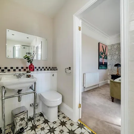 Regatta House *