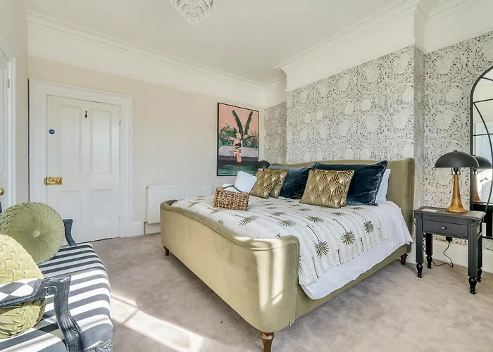 Regatta House Holiday home